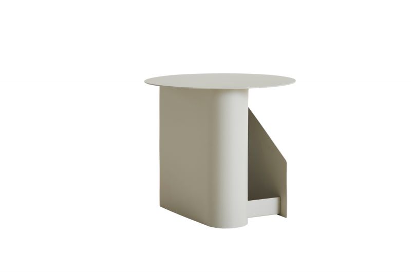 Sentrum Beistelltisch von Woud, hellgrauer Metalltisch mit runder Tischplatte und Ablagefach.